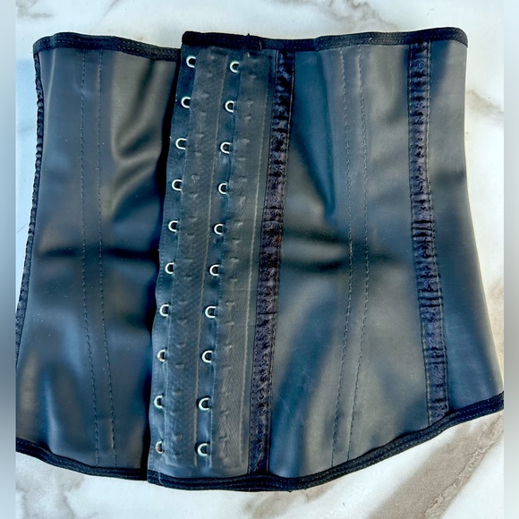 Squeeze Me Skinny Other - Latex Squeeze Me Skinny Colombian Corset Waist Trainer. Size XS
